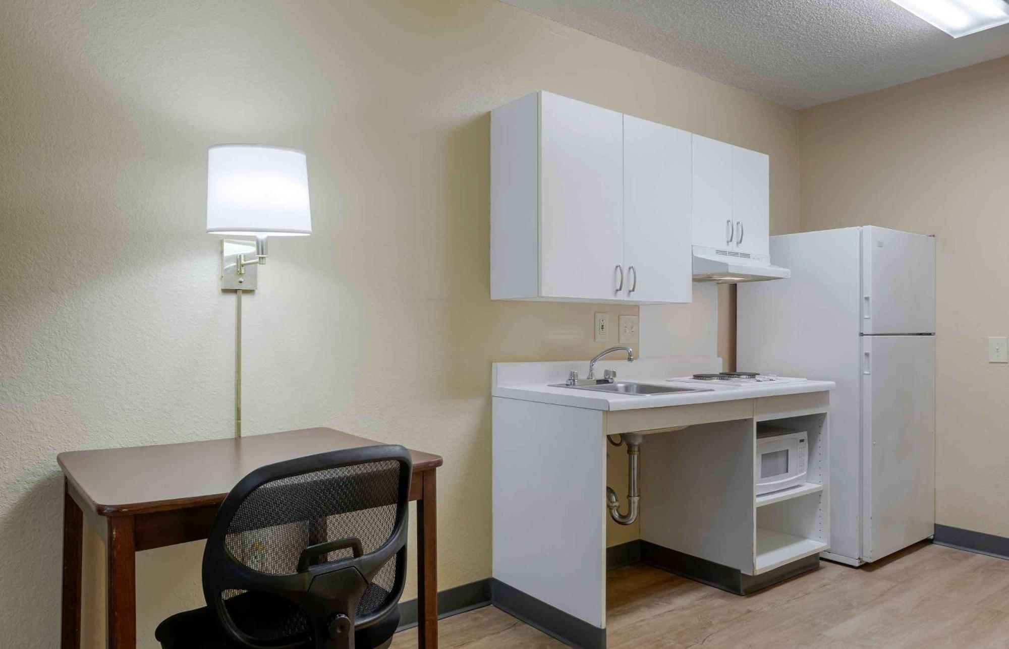 Extended Stay America Suites - Atlanta - Perimeter - Crestline Dunwoody Exteriör bild