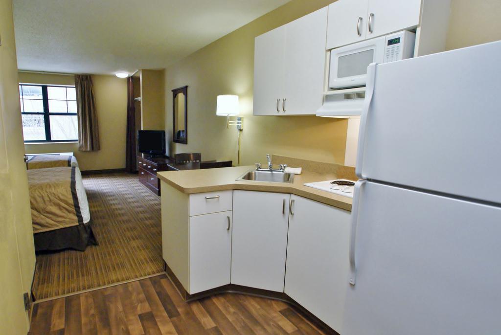 Extended Stay America Suites - Atlanta - Perimeter - Crestline Dunwoody Exteriör bild