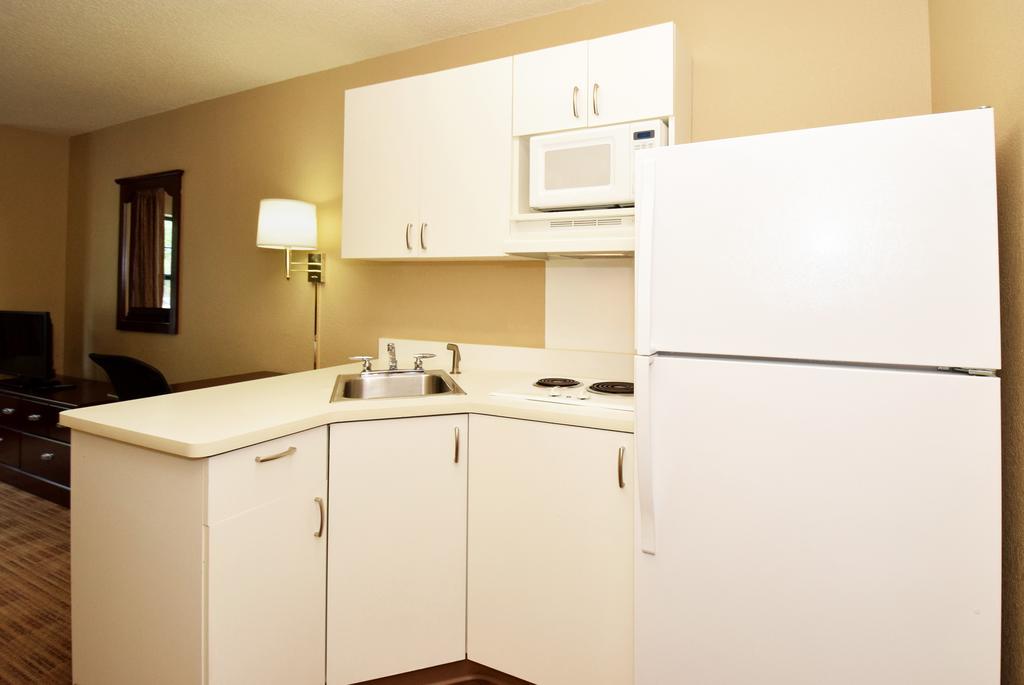 Extended Stay America Suites - Atlanta - Perimeter - Crestline Dunwoody Exteriör bild